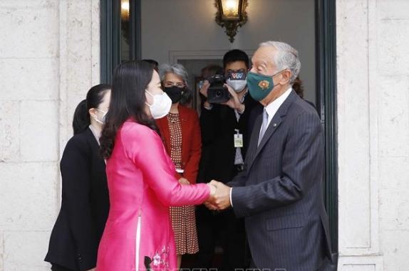 Vietnam's Vice President Meets Portuguese Leaders Vietnam's Vice President Meets Portuguese Leaders