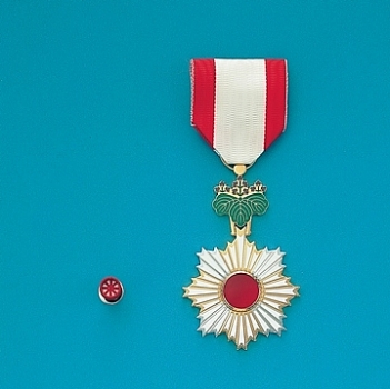 vietnamese citizen to be conferred with japans prestigious order of the rising sun award