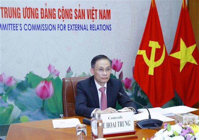 Vietnam, China Holds Online Conference on Party Building Vietnam, China Holds Online Conference on Party Building