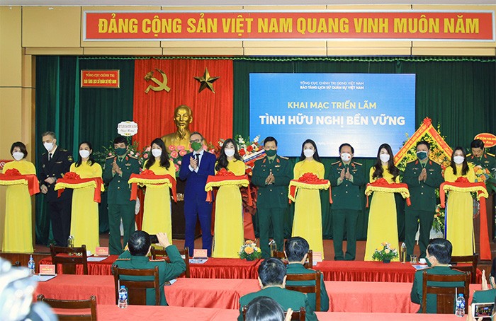 Photos, Documents On Vietnam – Russia Ties On Display In Hanoi Photos, Documents On Vietnam – Russia Ties On Display In Hanoi
