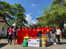 Vietnamese women association in Tanzania presents urgently to orphans