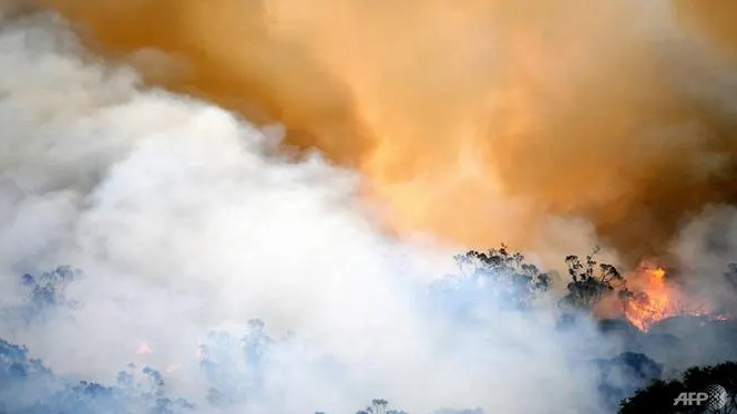 Smoke, haze from deadly bushfires blanket eastern Australia smoke haze from deadly bushfires blanket eastern australia