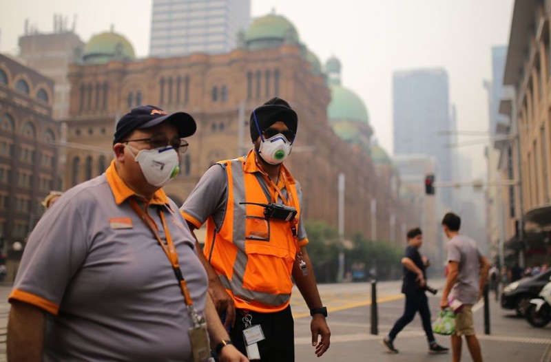 Smoke, haze from deadly bushfires blanket eastern Australia smoke haze from deadly bushfires blanket eastern australia