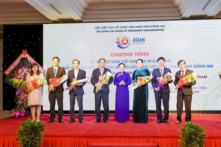 Debuting mobilisation committee to establish Dong Nai's VN - ASEAN Friendship Association Debuting mobilisation committee to establish Dong Nai's VN ASEAN Friendship Association