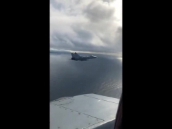 video khac tinh tau san bay cua nga pho dien suc manh tren bien den