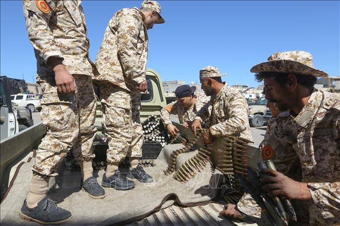 Từ 0h00 ngày 12/1 lực lượng miền Đông Libya ngừng bắn lanh dao cac luc luong mien dong libya bat ngo cho ngung ban sau khi tu choi loi de nghi cua ong putin