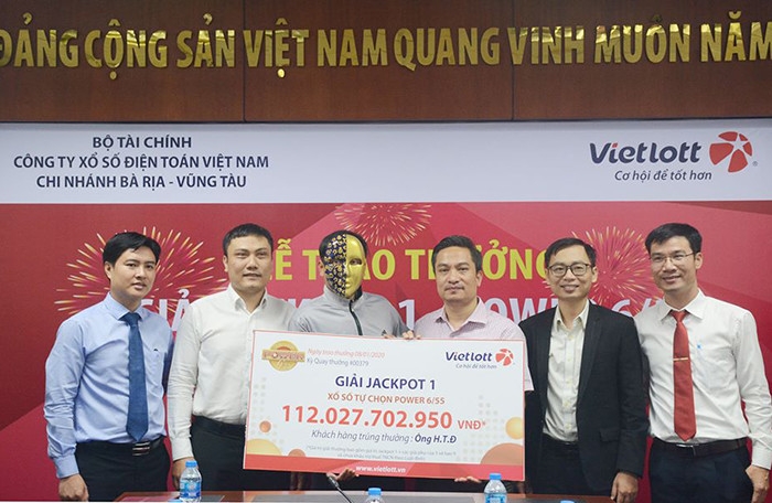 Kết quả xổ số Vietlott Mega 6/45 tối ngày 15/1/2020 mới nhất: "Tỉ phú Vietlott" trúng hơn 19 tỉ đồng là ai? ket qua xo so vietlott mega 645 toi ngay 1512020 moi nhat ti phu vietlott trung hon 19 ti dong la ai