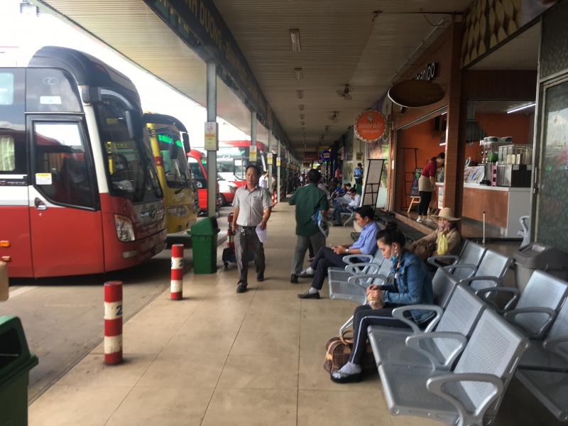 xe khach tren 9 cho phai lap camera ghi hinh tai xe va hanh khach grab dan phu hieu