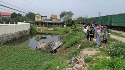 tin phap luat 24h nong nhat hom nay 242 bi di tuoi xang dot chau trai bong nang
