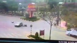 video choang voi chiec motor duoc trang bi dong co may bay rolls royce 300 ma luc