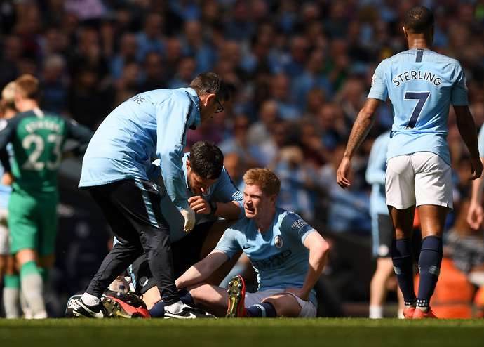 Vì sao De Bruyne khả năng cao không được ra sân trận derby Manchester? vi sao de bruyne kha nang cao khong duoc ra san tran derby manchester