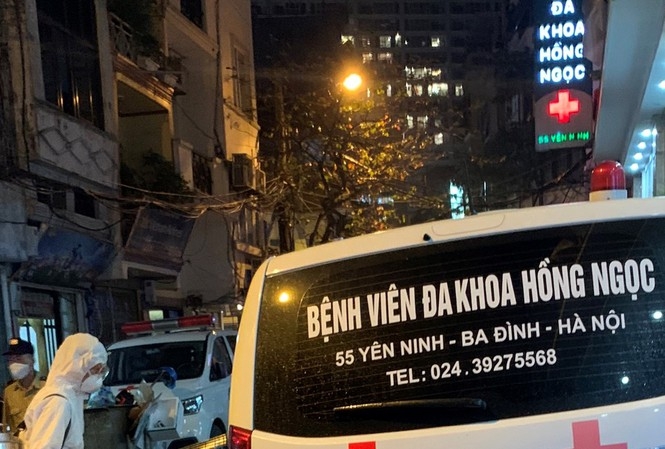 19 nguoi cua bv hong ngoc tiep xuc gan voi ca nhiem covid 19 thu 17 duoc xet nghiem am tinh