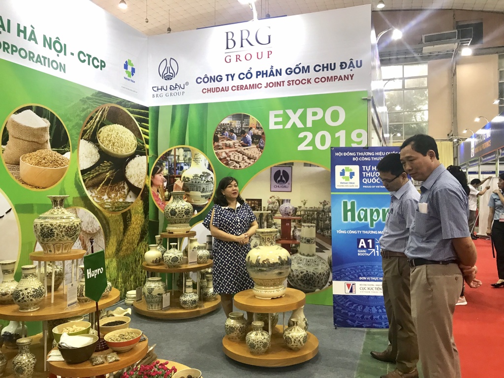Gian hàng của Hapro tại Hội chợ thương mại quốc tế Việt Nam có gì đặc biệt? gian hang cua hapro tai hoi cho thuong mai quoc te viet nam lan thu 29 co gi dac biet