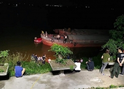 nghet tho man giai cuu nguoi phu nu om con nhay song tu tu o phu yen