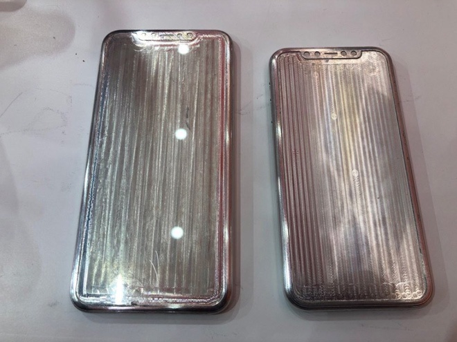 hai buc anh bi ro ri chung to nhieu kha nang day la hinh dang cua iphone 11