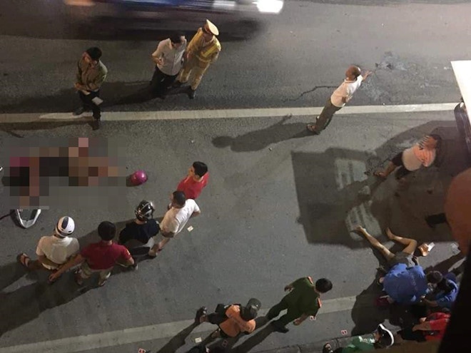 Sau liên hoan họp lớp, tài xế Mercedes tông chết 2 người ở hầm Kim Liên sau buoi lien hoan hop lop tai xe mercedes tong chet 2 nguoi o ham kim lien
