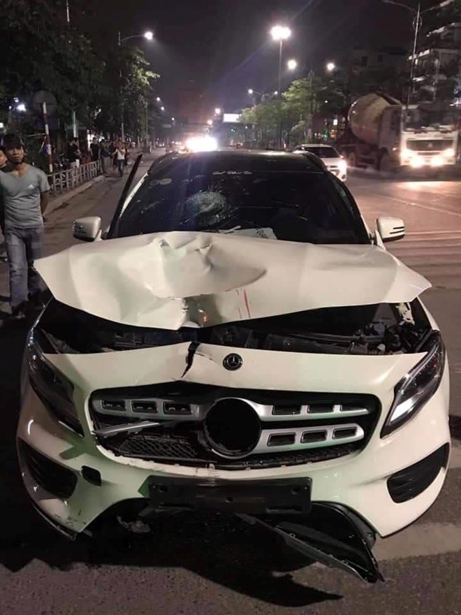 Sau liên hoan họp lớp, tài xế Mercedes tông chết 2 người ở hầm Kim Liên sau buoi lien hoan hop lop tai xe mercedes tong chet 2 nguoi o ham kim lien