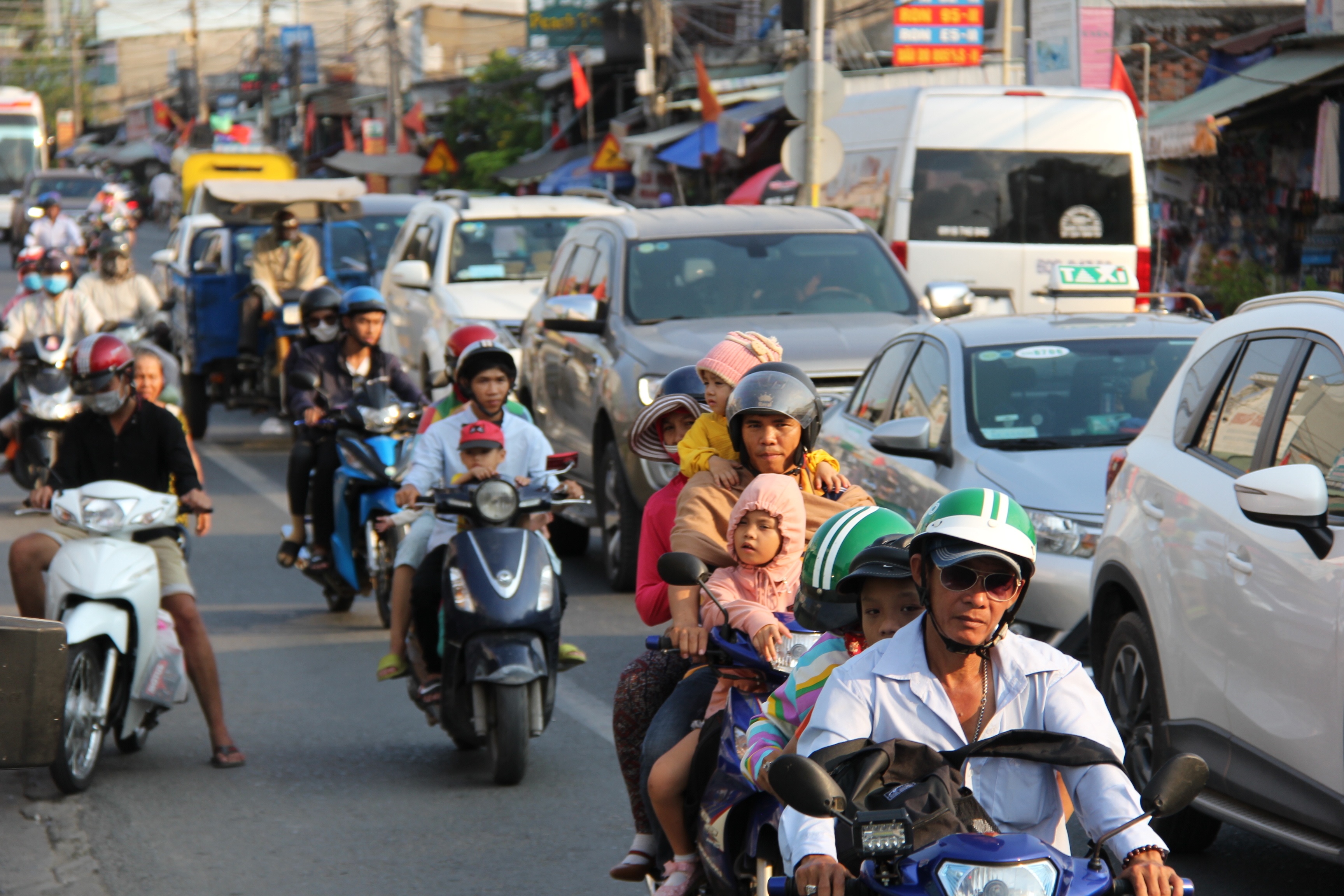 duong ve ha noi tphcm nghet cung sau ky nghi le