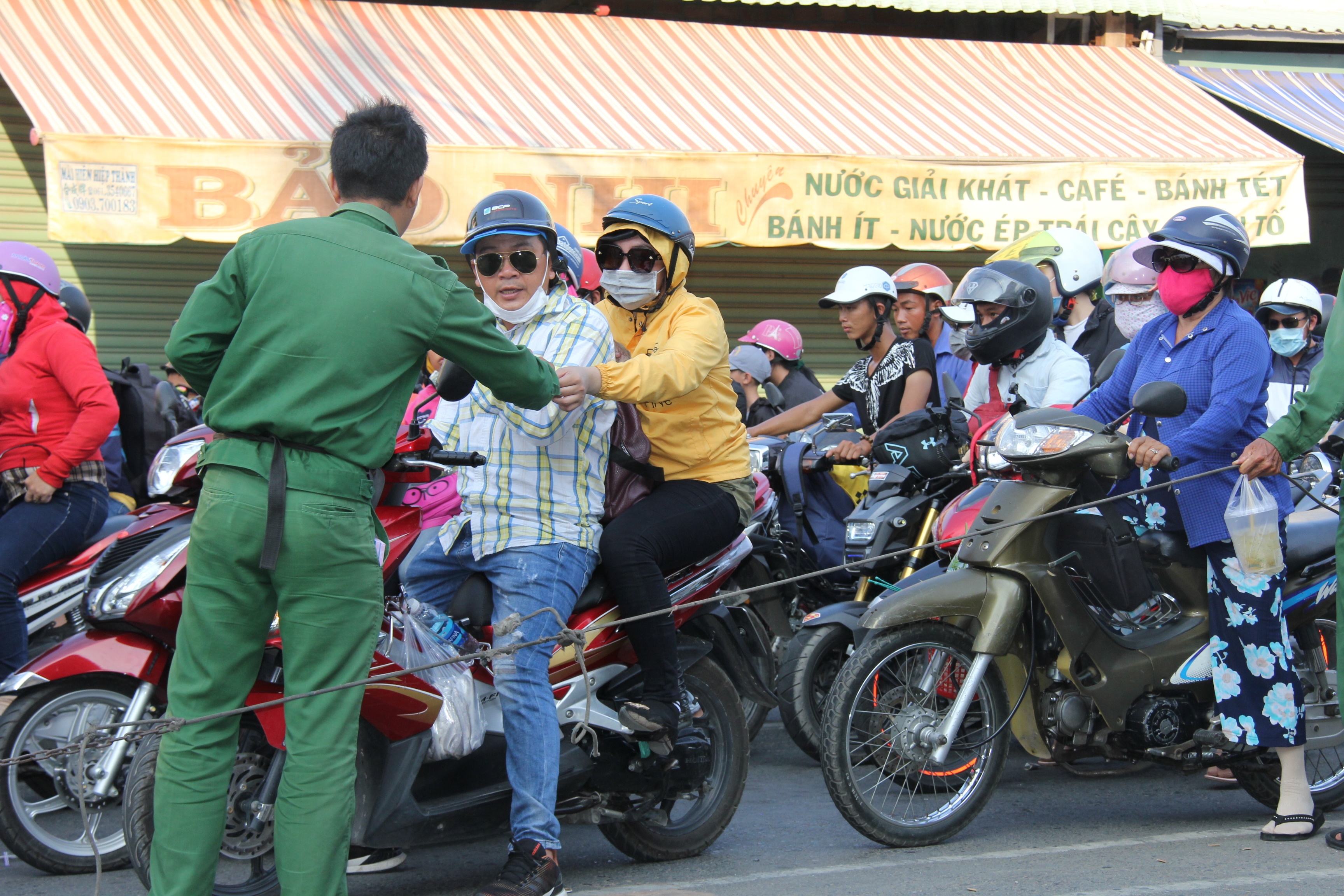 duong ve ha noi tphcm nghet cung sau ky nghi le