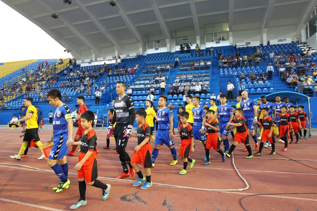 cac cau thu nhi co co hoi ra san cung afc cup 2019