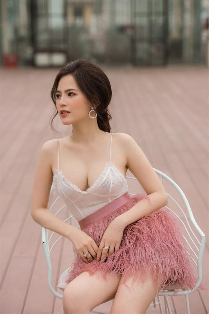 Nữ diễn viên Phi Huyền Trang đóng loạt clip hài Mỳ Gõ là ai? nu dien vien phi huyen trang dong loat clip hai my go la ai