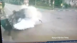 video ro ri khi gas nha hang no tung nhu bom