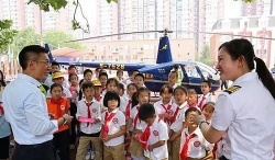 video khoanh khac truc thang lao thang xuong toa nha cao tang o new york