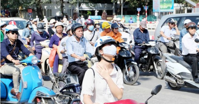 Hôm nay (16/5) nắng nóng 40 độ C, cần làm gì để bảo vệ sức khỏe? hom nay 165 nang nong 40 do c can lam gi de bao ve suc khoe