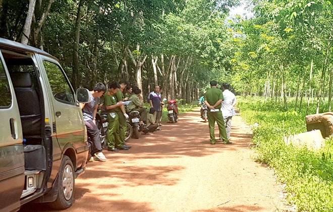 Tin mới vụ 2 thi thể trong khối bê tông ở Bình Dương tin moi vu 2 thi the trong khoi be tong o binh duong