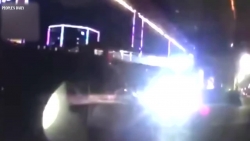 video hai hung o to dang di bat ngo cau do sap