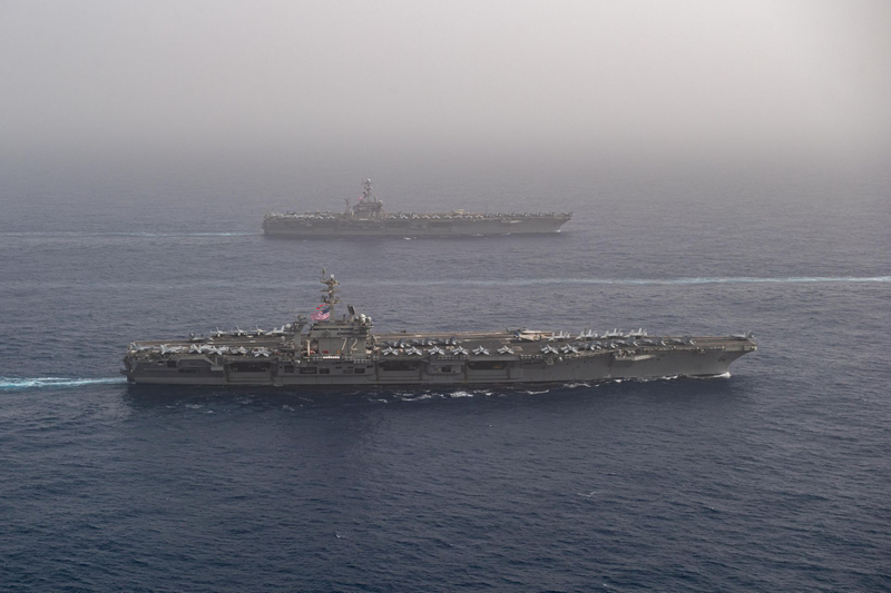 Sống trên tàu sân bay USS Abraham Lincoln Mỹ áp sát Iran anh video cuoc song nhon nhip tren tau san bay uss abraham lincoln my dang dieu den gan iran