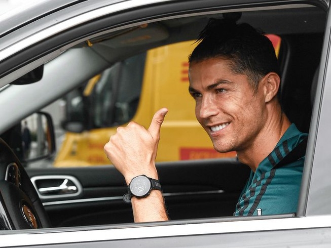 Messi bị C. Ronaldo vượt mặt trong top những nhân vật có tầm ảnh hưởng lớn nhất thế giới bóng đá messi bi c ronaldo vuot mat trong top nhung nhan vat co tam anh huong lon nhat the gioi bong da