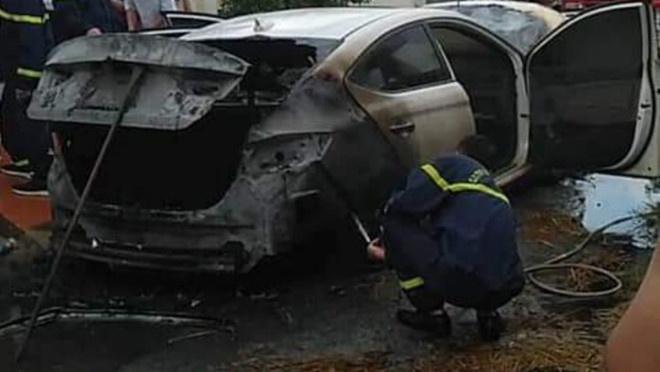 hyundai elantra bat ngo boc chay vi vuong phai rom o hai phong