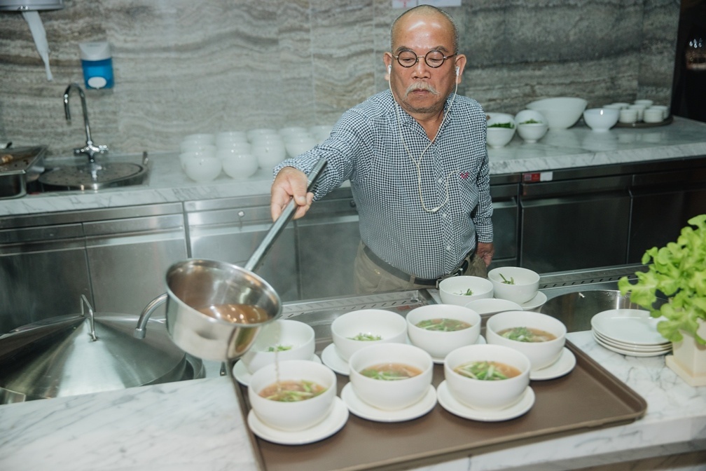 Đầu bếp lừng danh David Rocco chủ trì dạ tiệc giao lưu Việt-Ý tại Vinpearl Luxury Landmark 81 dau bep lung danh david rocco chu tri da tiec giao luu viet y tai vinpearl luxury landmark 81
