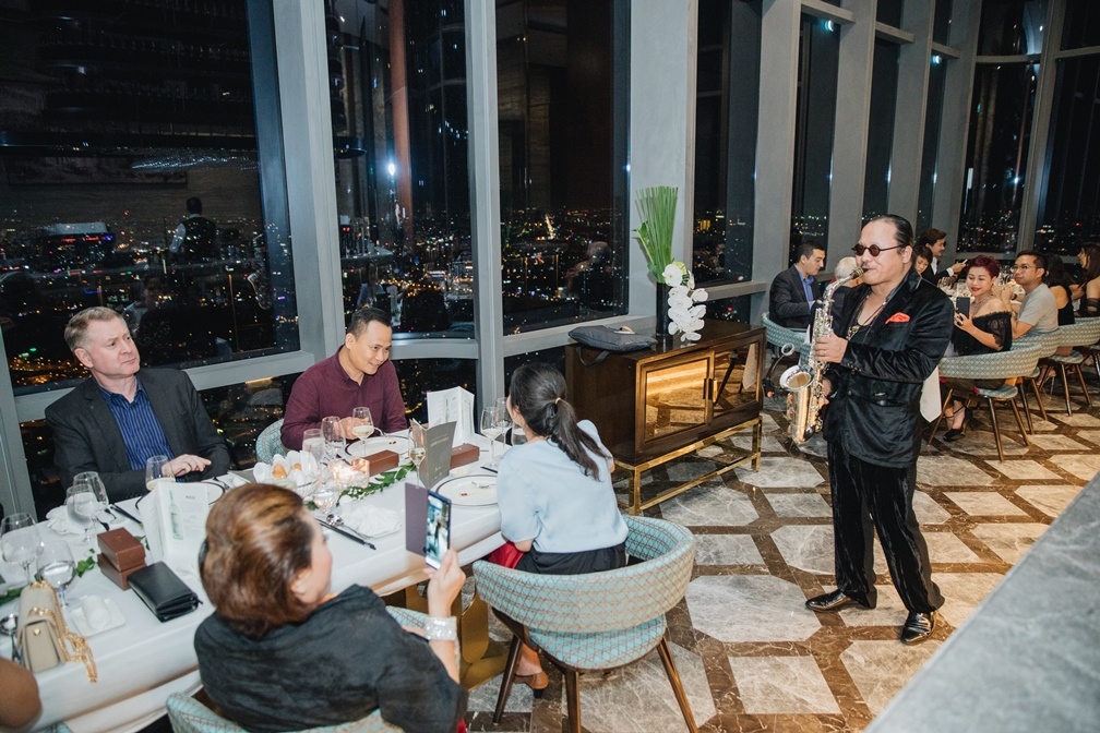 Đầu bếp lừng danh David Rocco chủ trì dạ tiệc giao lưu Việt-Ý tại Vinpearl Luxury Landmark 81 dau bep lung danh david rocco chu tri da tiec giao luu viet y tai vinpearl luxury landmark 81