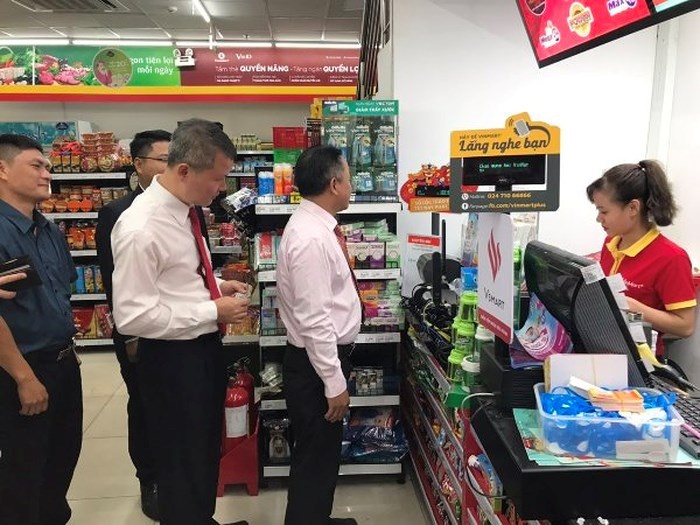 Hàng loạt điểm bán xổ số đóng cửa, Vietlott "nương nhờ" VinMart có cứu vãn được tình thế? hang loat diem ban xo so dong cua vietlott nuong nho vinmart co cuu van duoc tinh the