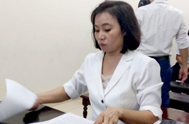 vo dung sung ban chong o ha noi bi tuyen y an bat giam ngay tai toa
