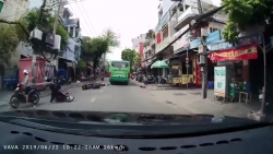 video re khong nhin nguoi phu nu may man vi than chet ngu quen