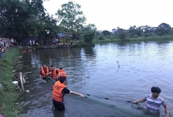 nu sinh ngat xiu nhap vien cap toc khi dang thi mon toan