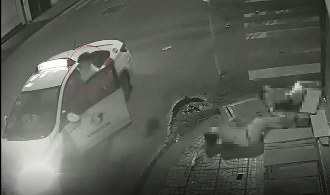 tin moi vu tai xe taxi vinasun tong 2 nguoi thuong vong roi lanh lung bo di