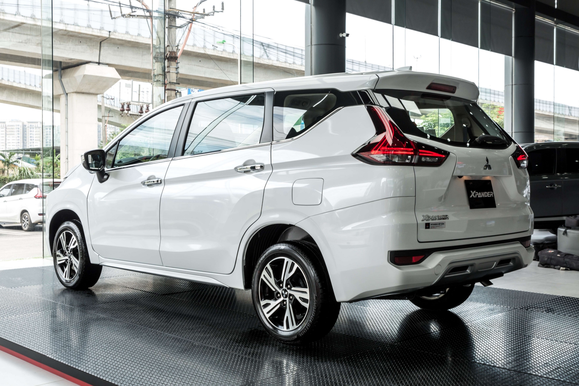 video nhung thay doi dang chu y tren mitsubishi xpander 2020