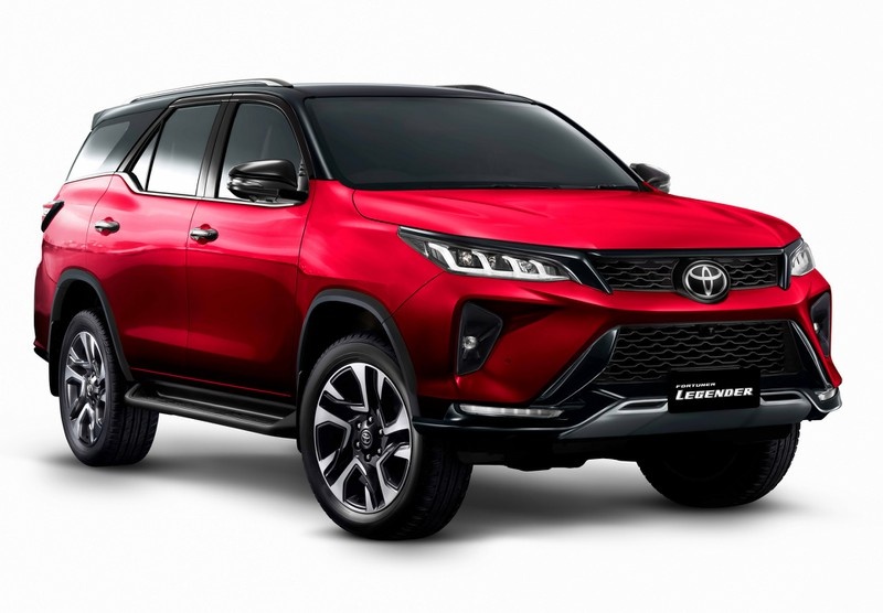 Video: "Ông Vua" phân khúc SUV 7 chỗ Fortuner 2021 vừa ra mắt có gì đặc biệt? video anh ong vua phan khuc suv 7 cho fortuner 2021 vua ra mat co gi dac biet