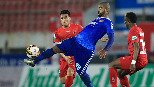 Cầu thủ xuất sắc nhất V-League vừa bất ngờ ra đi là ai? cau thu xuat sac nhat v league vua bat ngo ra di la ai