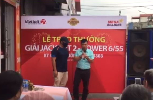 vi sao ca nha 16 nguoi keo nhau den vietlott linh gan 100 ty dong