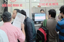 Từ ngày 1/8, bán xe cho người ngoại tỉnh phải nộp lại biển số và đăng kí xe