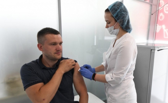 undefined 1709 nga yeu cau 14 000 nguoi dan o vung bien giap voi mong co tiem vaccine ngua dich hach 07413815082020
