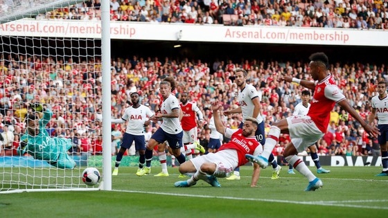 Arsenal ngậm ngùi chia điểm với Tottenham trong trận derby London quyet ha guc tottenham de gianh top 4 arsenal danh ngam ngui chia diem