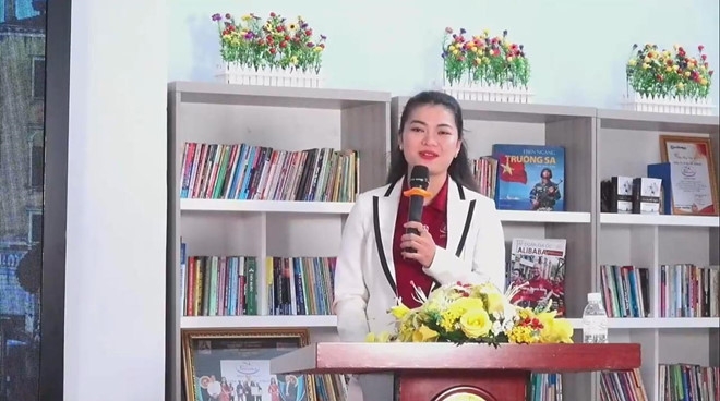 Video: Nữ Phó tổng Alibaba "chém gió" sau khi sếp bị bắt video nu pho tong alibaba livestream chem gio nhung gi sau khi lanh dao bi bat