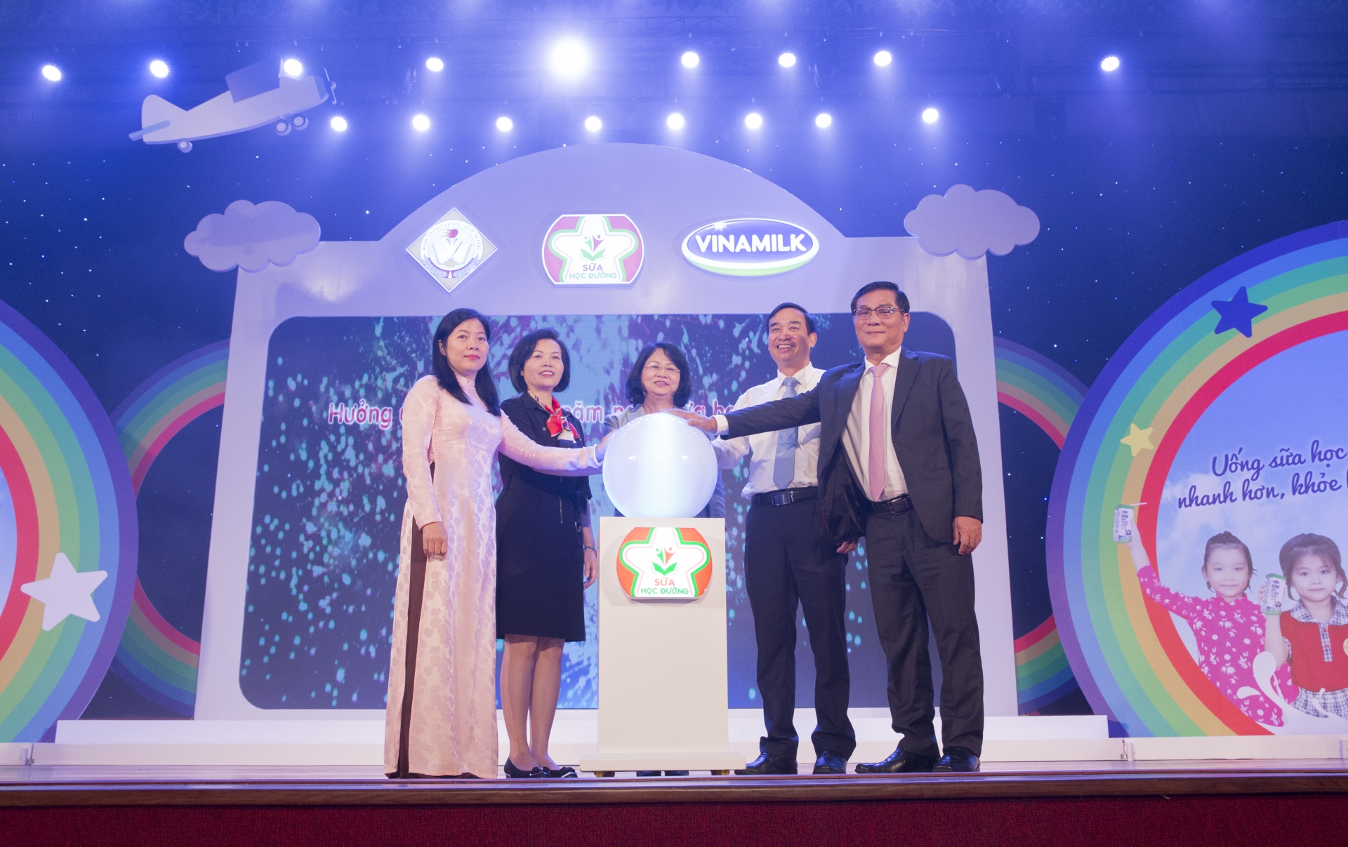 Đà Nẵng tổ chức ngày hội sữa học đường cho trẻ mầm non da nang to chuc ngay hoi sua hoc duong cho tre mam non