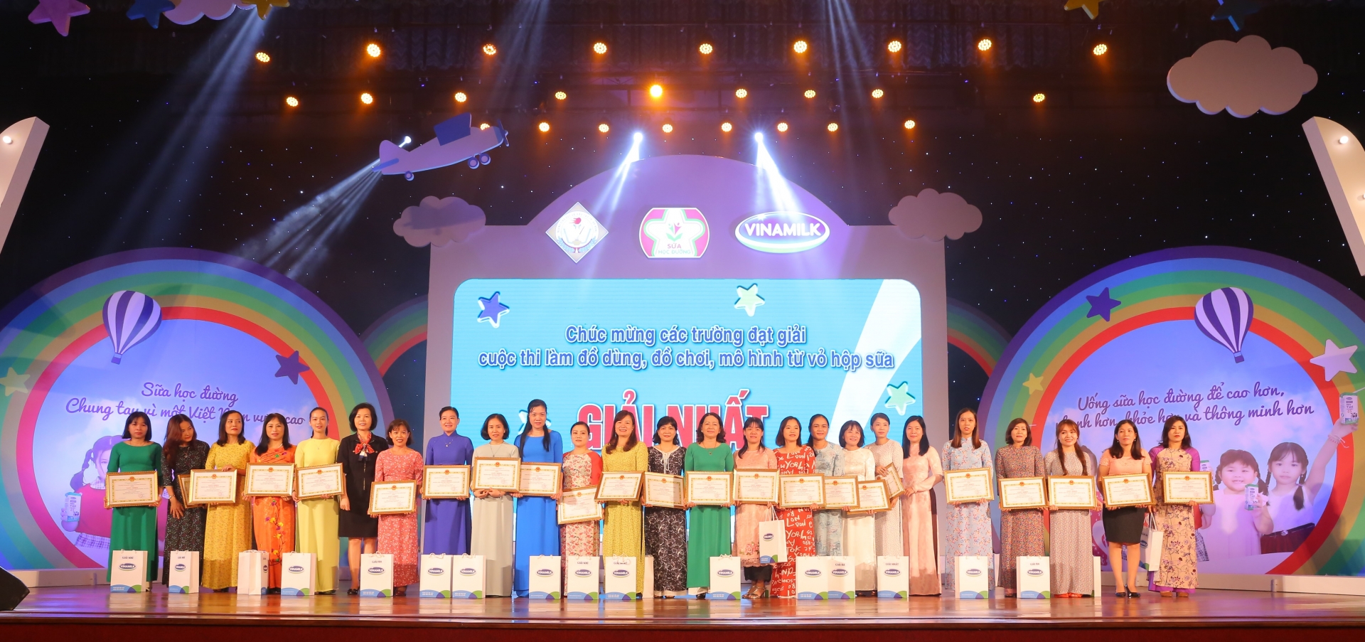 Đà Nẵng tổ chức ngày hội sữa học đường cho trẻ mầm non da nang to chuc ngay hoi sua hoc duong cho tre mam non